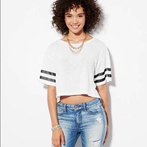 American Eagle Outfitters- Crop top white & black